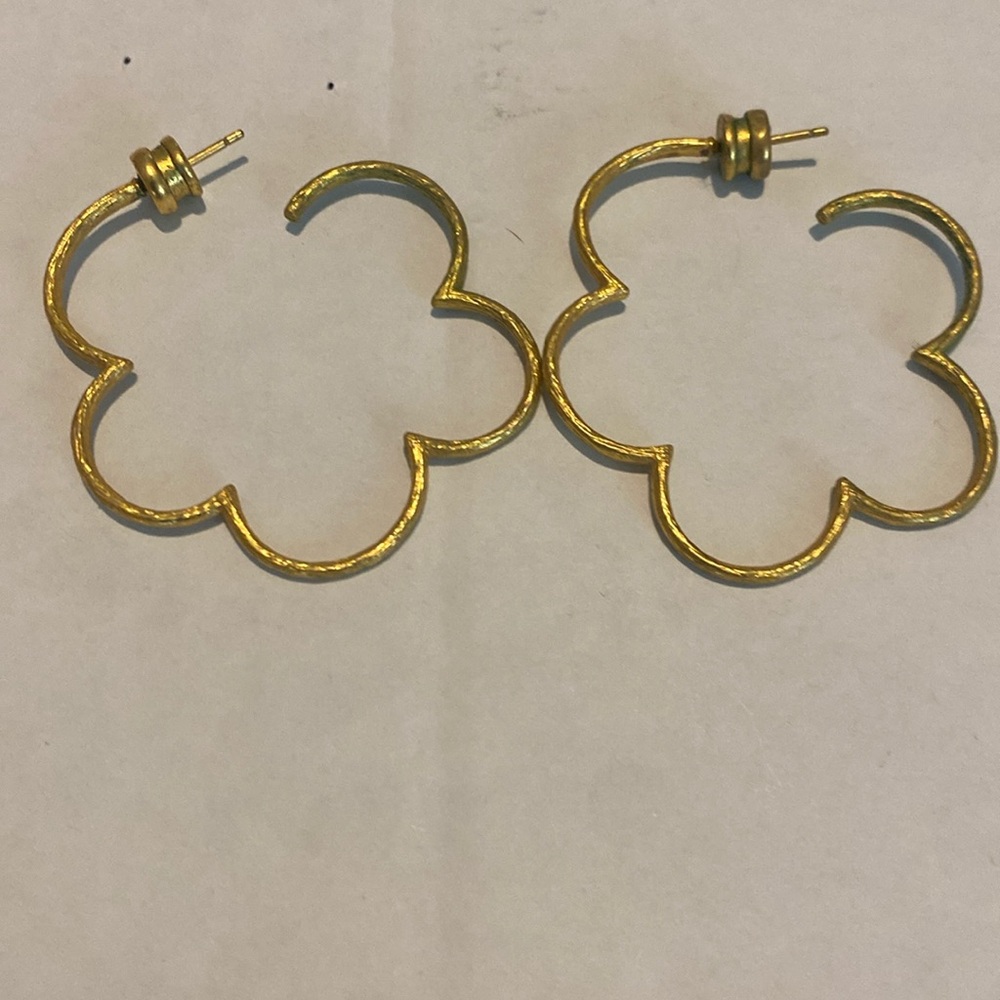Julie Vos gardenia hoop gold tone earrings.